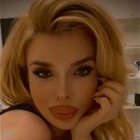 Bella_Noir_'s Profile Pic