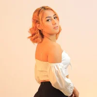 alicegrey_3's Profile Pic