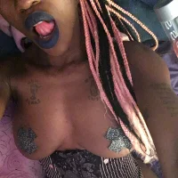 Hoe-Nika's Offline Chat Room
