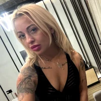 XS_Mia's Avatar Photo