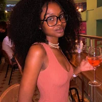 LuannaBombom's Avatar Pic