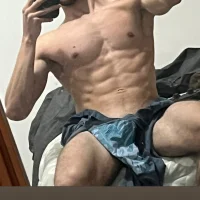 noah_red