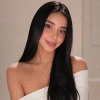 MiaSofia__'s Avatar Pic