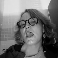 รูปโปรไฟล์ของ SuperFreakyGirl1