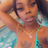 CreamBaby22's Profile Pic