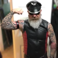 FLdbear 的个人资料图片