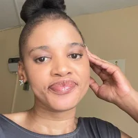 Le13586's Profile Pic
