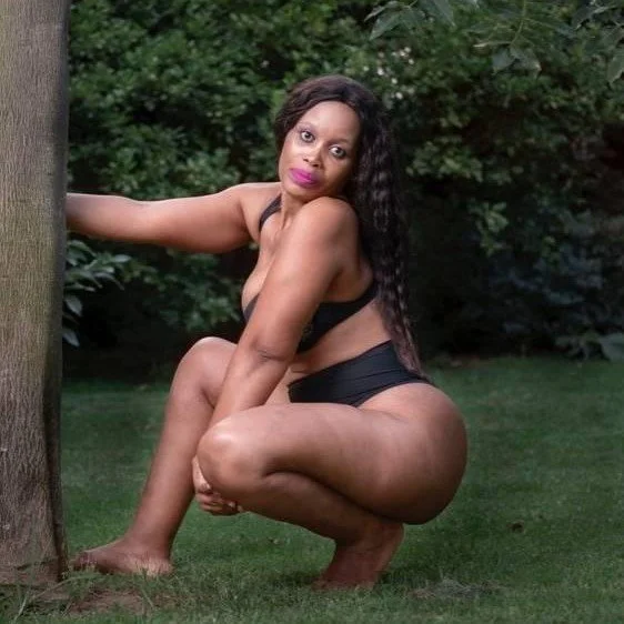 NAUGHTIECURVY Stripchat profile image