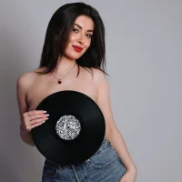 VanessaNyx Adlı Modelin Avatarı