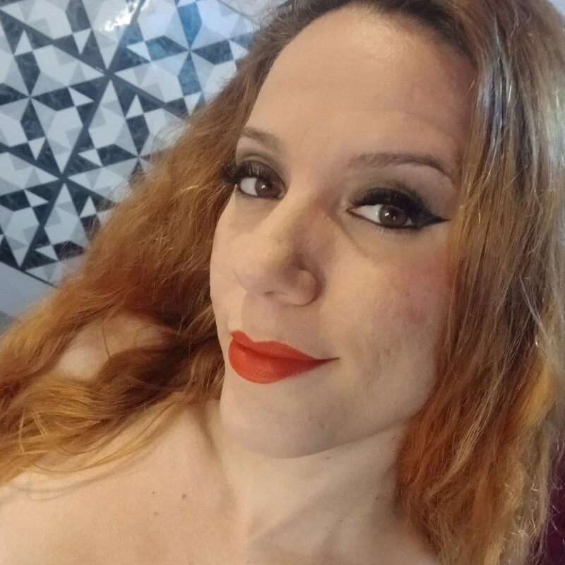 latina_redhead profile photo