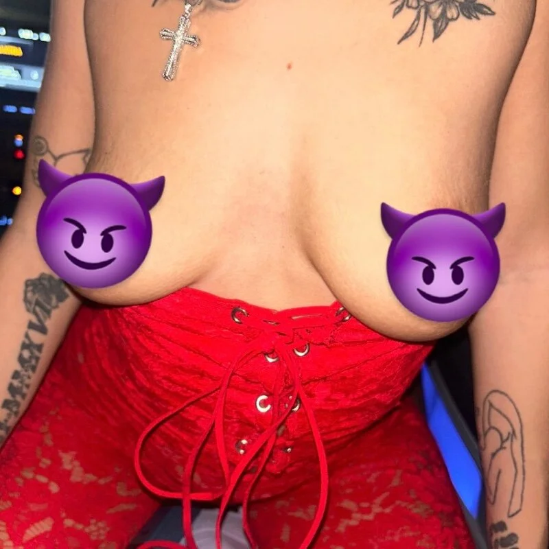 SquirtQueenNaughtyCourts