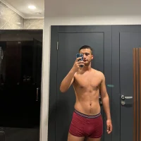 Keiran_zz Φωτ, Προφίλ