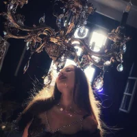 Slika avatara modela milyames