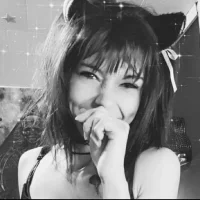 Tinkerbelle1019's Offline Chat Room