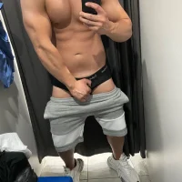 sexyhornyg's Profile Pic