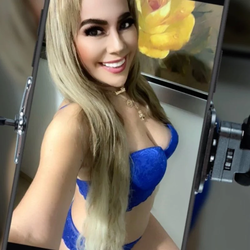 LARIANA_RIVERA23
