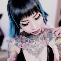 shes_creepy's Avatar Pic