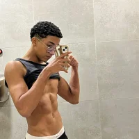 Slika avatara modela goldenjyj