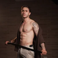 Latino_stud4u
