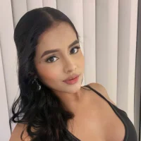 Viictoria_jones Adlı Modelin Avatarı