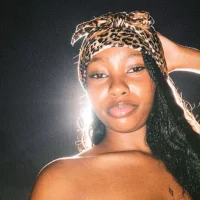 Queen_foxy075