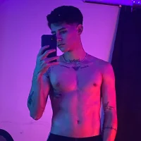 xXHADES's Profile Pic