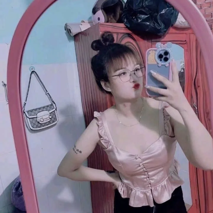 linhpham profile photo