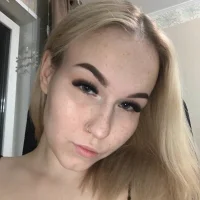 EllaGarrison's Avatar Pic