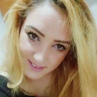 PeachyFoxy's Profile Pic