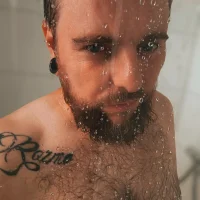 Lescomplice25's Avatar Pic