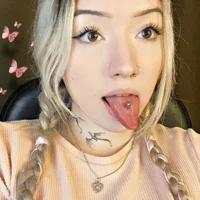 AdenaCoplan's Profile Pic