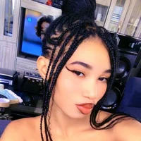 DollFaceII, вебкам-модель Stripchat