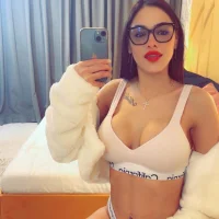 SarahFoxy's Avatar Pic