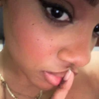 andreaacharm's Profile Pic