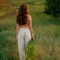 BB_Web Φωτ, Προφίλ