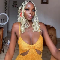 komzy_xxxx Stripchat
