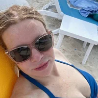 JulieHolliday's Profile Pic