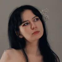 Alisssseee Adlı Modelin Avatarı