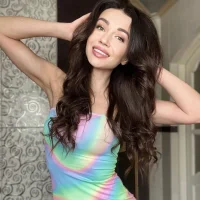 รูปโปรไฟล์ของ LaraHot_