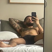 papi041000's Profile Pic