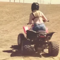 sabrinasss_ এর প্রোফাইল ছবি