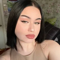 shy_alexa077's Profile Pic