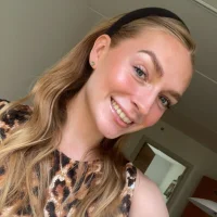 HoneyImHome07 webcam