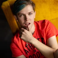 OSCAR_WHITE 的個人資料圖片