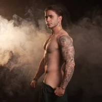 Latino_stud4u