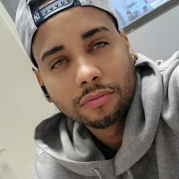 sugar-brown-boy's Avatar Pic