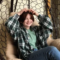 TheaFares's Profile Pic