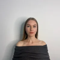 Gambar Profil BrittChesbrough