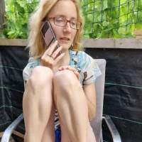 Rialta96's Offline Chat Room