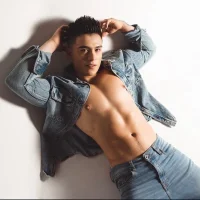 elian_craiggggg's Avatar Pic